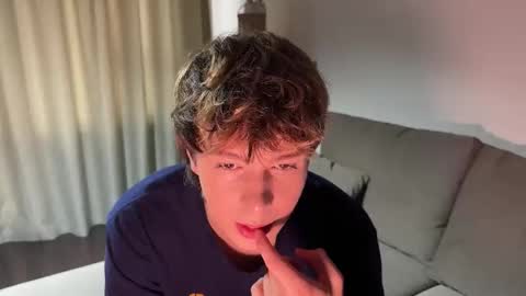 Snapshot of sunshinealex chatting on 22, 9, 2025 sunshinealex online show from 22, 9, 2025