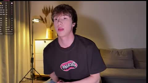 Snapshot of sunshinealex chatting on 28, 9, 2025 sunshinealex online show from 28, 9, 2025