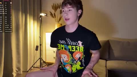 Snapshot of sunshinealex chatting on 6, 10, 2025 sunshinealex online show from 6, 10, 2025