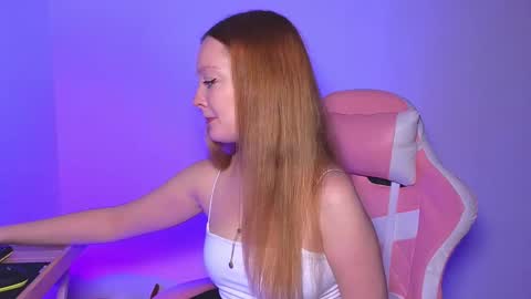 Snapshot of sunshunexxx chatting on 29, 9, 2025 SunShuneXxX online show from 29, 9, 2025