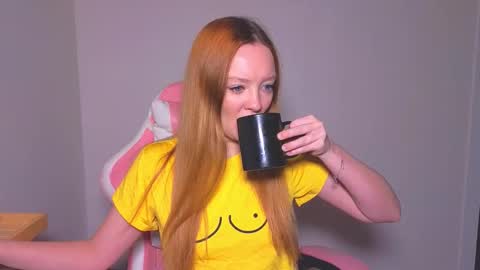 Snapshot of sunshunexxx chatting on 27, 10, 2025 SunShuneXxX online show from 27, 10, 2025