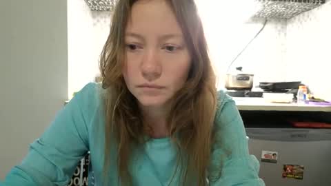 Snapshot of super_jony chatting on 4, 3, 2025 super jony and Marta GMT 1300-1800 every day online show from 4, 3, 2025