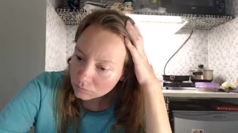 Snapshot of super_jony chatting on 4, 3, 2025 super jony and Marta GMT 1300-1800 every day online show from 4, 3, 2025
