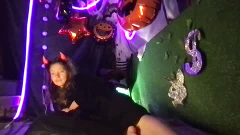 Snapshot of super_jony chatting on 7, 11, 2025 super jony and Marta GMT 1300-1800 every day online show from 7, 11, 2025