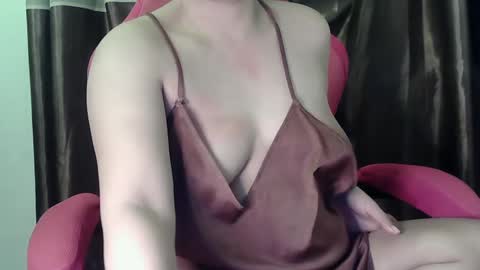 Snapshot of superb_ass25 chatting on 4, 1, 2025 KIMZY online show from 4, 1, 2025