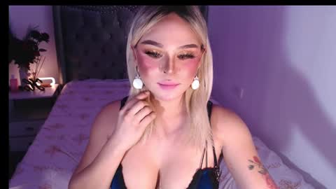 Snapshot of superh0tangelxx chatting on 24, 1, 2025 CARMINA online show from 24, 1, 2025