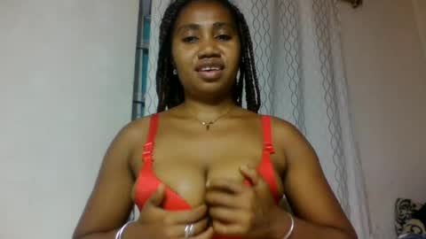 Snapshot of surbelle chatting on 12, 6, 2026 surbelle online show from 12, 6, 2026