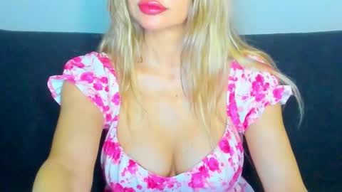 Snapshot of surikiss chatting on 21, 9, 2025 surikiss online show from 21, 9, 2025