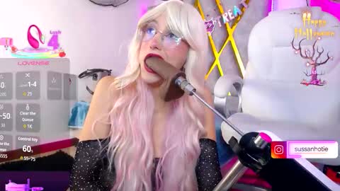 Snapshot of susan_hottye_ chatting on 24, 10, 2025 Susan online show from 24, 10, 2025