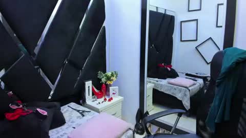 Susana Flame online show from 14, 7, 2026