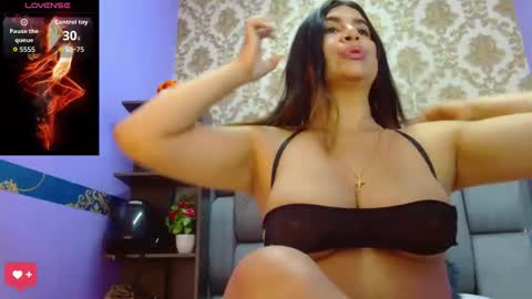 Snapshot of susana_hicks chatting on 9, 6, 2026 S U S A N A online show from 9, 6, 2026