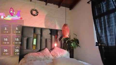 Susana W online show from 5, 12, 2025