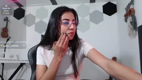 Susana hendrix    online show from 25, 6, 2026