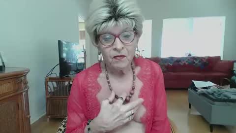 Snapshot of susanandlisa chatting on 14, 2, 2025 sexualsusan online show from 14, 2, 2025