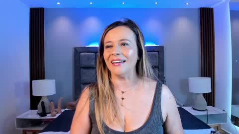 Snapshot of susann_ross chatting on 13, 5, 2026 Susan Everyday From 0530 to 1430 Col Time online show from 13, 5, 2026
