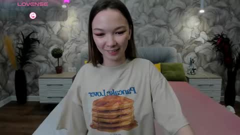 Snapshot of susannjohnson chatting on 8, 3, 2025 susannjohnson online show from 8, 3, 2025
