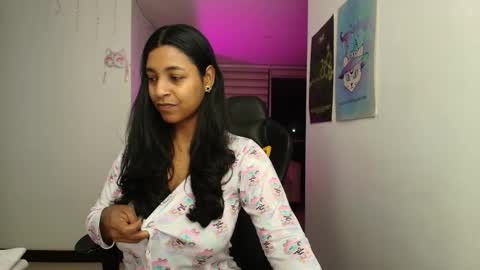 Snapshot of susanrhodes_ chatting on 1, 10, 2025 Susan Rhodes online show from 1, 10, 2025