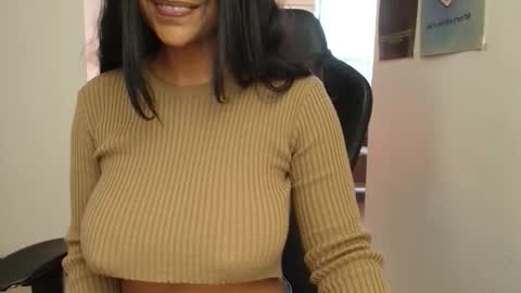 Snapshot of susanrhodes_ chatting on 23, 10, 2025 Susan Rhodes online show from 23, 10, 2025