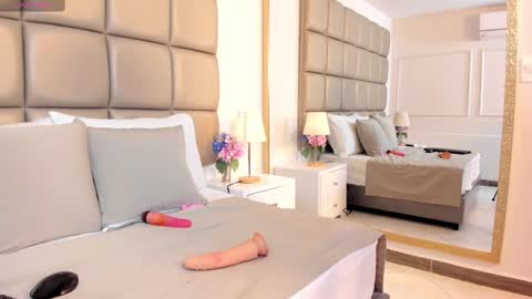 susanthomass online show from 26, 9, 2025