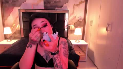 Snapshot of susanvilla chatting on 18, 11, 2025 susanvilla online show from 18, 11, 2025