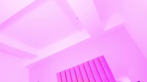 Sussan Nicole  online show from 4, 10, 2025