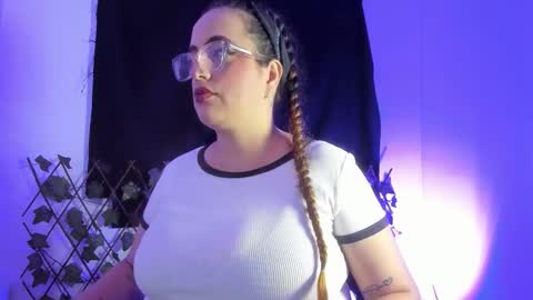 Snapshot of sussanmiller_ chatting on 25, 10, 2025 sussanmiller_ online show from 25, 10, 2025