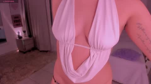 sussy_bell_ online show from 8, 5, 2026