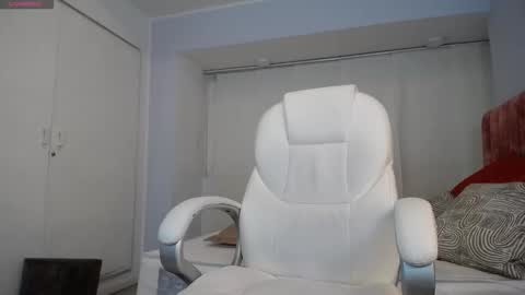 sussy leon online show from 12, 12, 2024