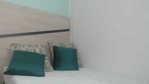 sussy leon online show from 14, 2, 2025