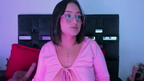 Snapshot of sussysunny_ chatting on 14, 1, 2026 Sussy Sunny online show from 14, 1, 2026