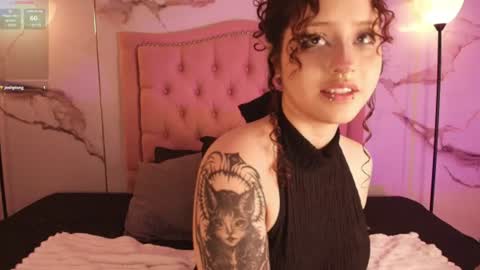 Snapshot of suxan_white chatting on 28, 7, 2026 suxan_white online show from 28, 7, 2026