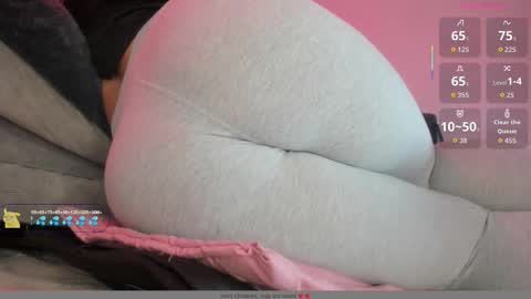 Snapshot of suzanana chatting on 22, 12, 2025 suzanana online show from 22, 12, 2025