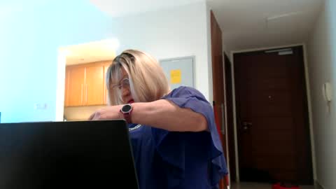 Snapshot of suzannebanci chatting on 26, 6, 2026 My name is Sissy or more fully Suzanna Aprilia Maria Mariquita Catarina Chinita Banci. Soy una puta - que chimba ladybug online show from 26, 6, 2026