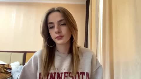 Emila online show from 23, 4, 2026