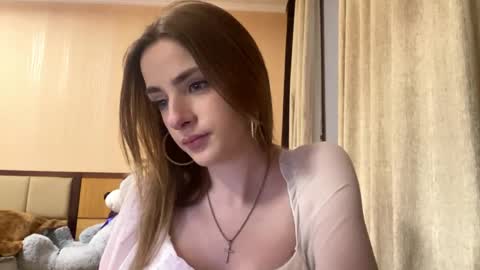 Emila online show from 28, 4, 2026
