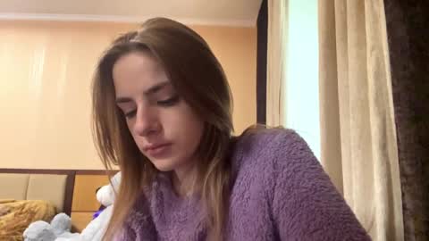 Emila online show from 10, 5, 2026