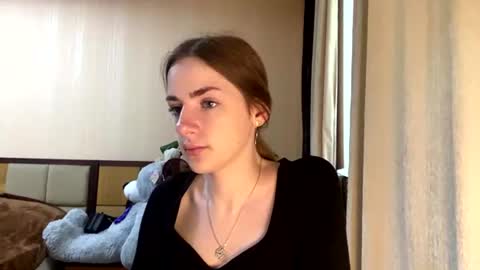 Emila online show from 5, 7, 2026