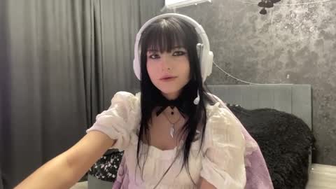 EmilySuonn online show from 31, 3, 2026