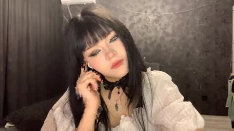 EmilySuonn online show from 21, 4, 2026