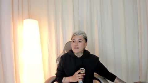 suzu_wolf online show from 6, 10, 2025
