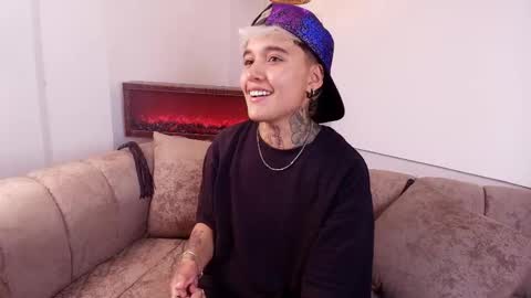 Snapshot of suzuwolf_dim chatting on 13, 11, 2025 suzuwolf_dim online show from 13, 11, 2025