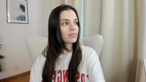 Suzy  next stream  Thursday Friday Saturday online show from 23, 1, 2025