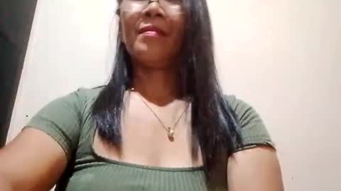 suzzie_hot online show from 4, 12, 2025