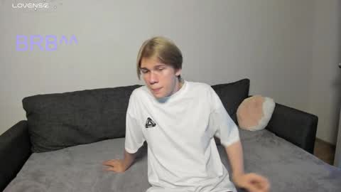 Snapshot of swag_mua chatting on 1, 11, 2025 Swen online show from 1, 11, 2025