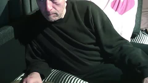 Snapshot of swartarn chatting on 25, 9, 2025 ArnSwart online show from 25, 9, 2025