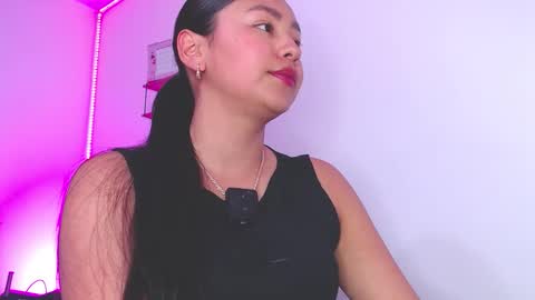 Snapshot of sweeet_amy chatting on 24, 10, 2025 Amy  IG sweeet amy0 online show from 24, 10, 2025