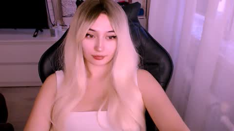 Snapshot of sweeet_baby0 chatting on 19, 10, 2025 Kate online show from 19, 10, 2025