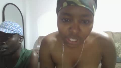 Snapshot of sweerie20 chatting on 17, 12, 2025 sweerie20 online show from 17, 12, 2025