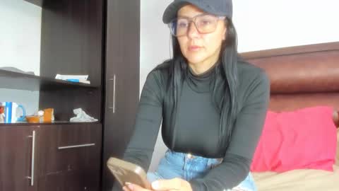 sweet1004 online show from 24, 10, 2025