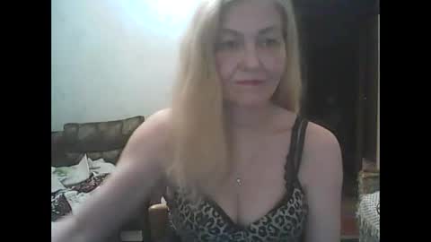 sweet4blonde609 online show from 2, 1, 2025